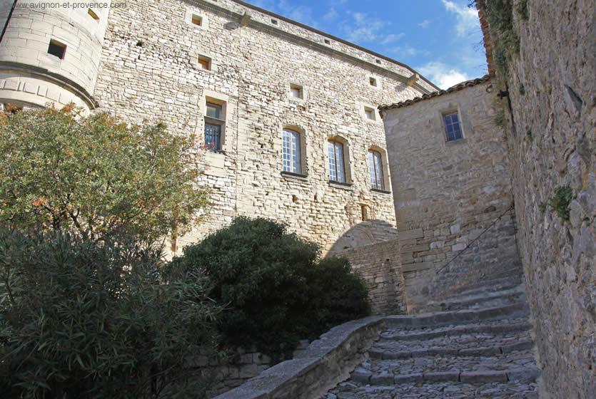 Tourisme à Le Barroux : Visitez Le Barroux, Village Pittoresque Du ...